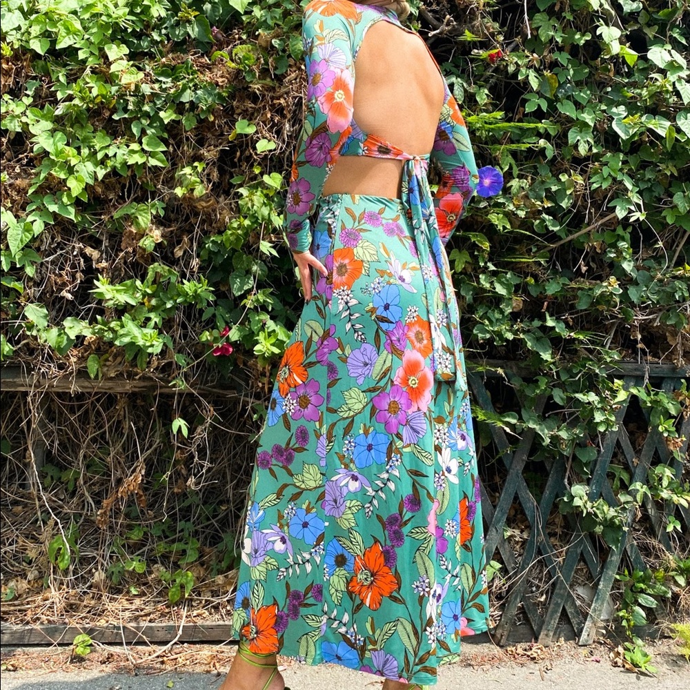 Assi Floral Cutout Detail Long Sleeve Knit Dress
AFRM